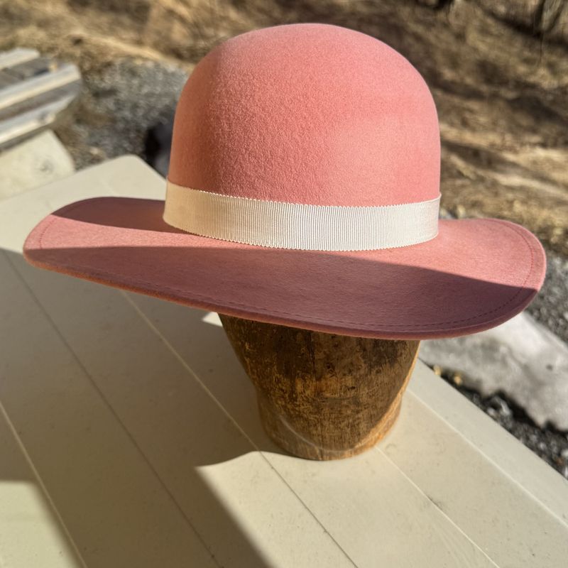 Rund pull hatt rosa