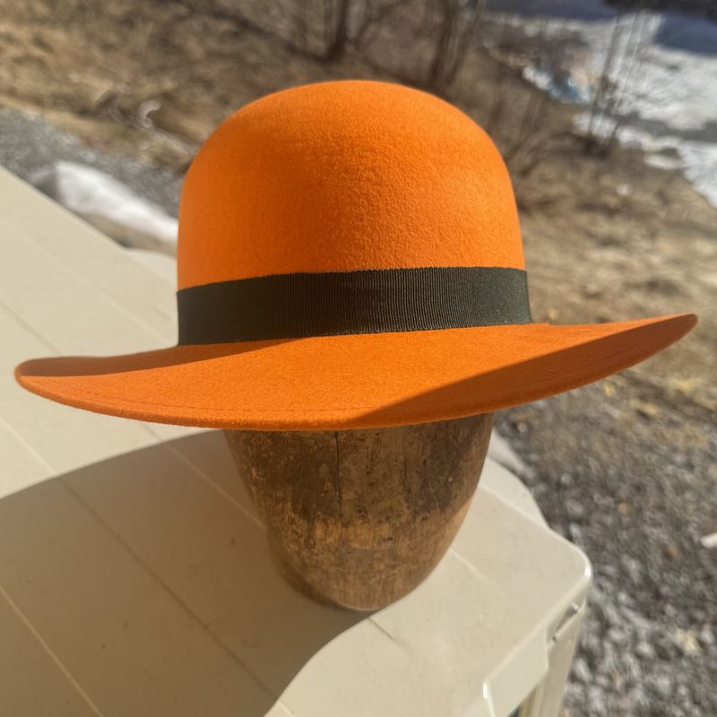 Rund pull hatt orange