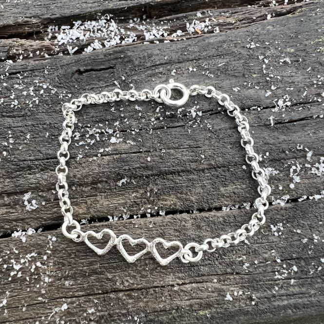 Hovedbilde Kjærlighetskvisten armbånd små hjerte