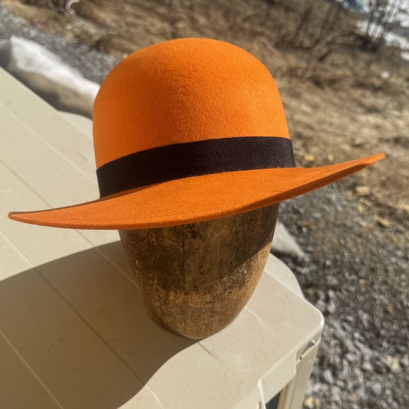 Rund pull hatt orange