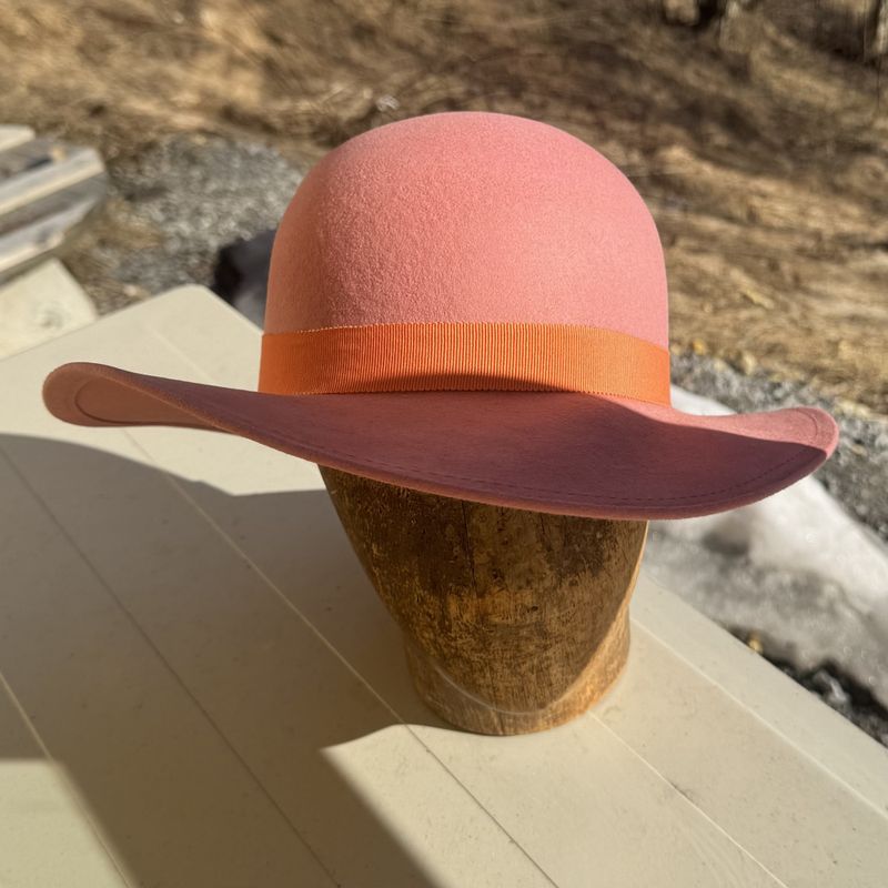 Rund pull hatt rosa