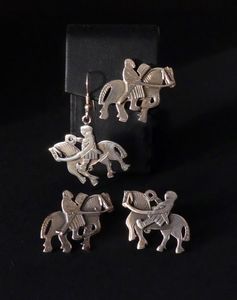 Hovedbilde Hester ørepynt hengende